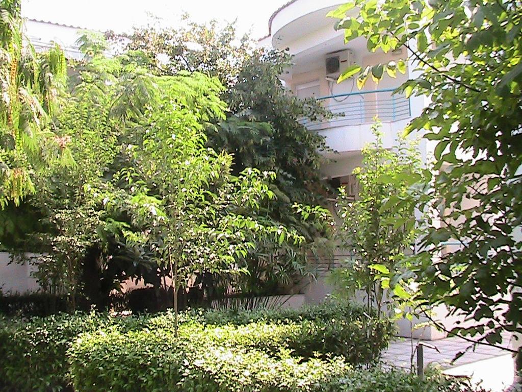 尼基公寓式旅馆 波利克罗诺 外观 照片